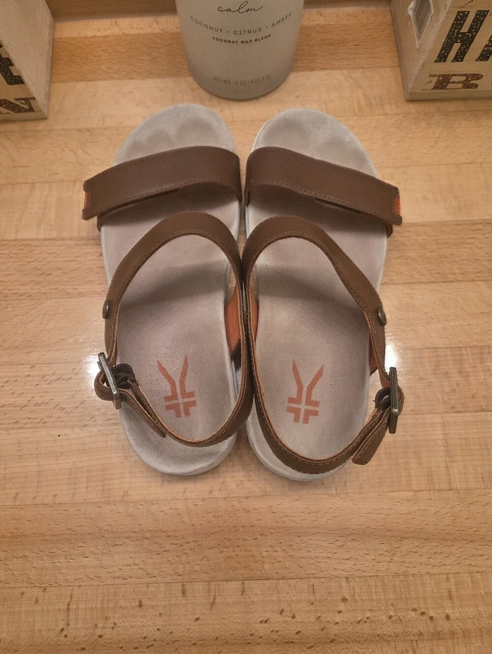 Kuru Glide Sandals Walnut Brown Leather  Women's Size 9